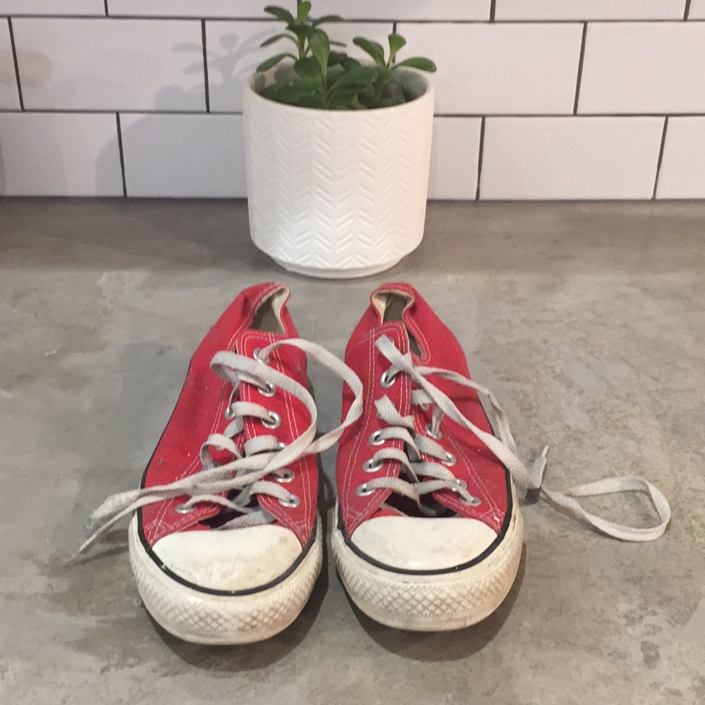 Red converse